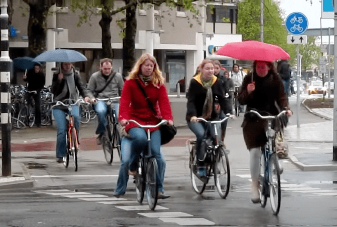 Yağmurlu havalarda elektrikli bisiklet sürmek için 10 ipucu - Alba 