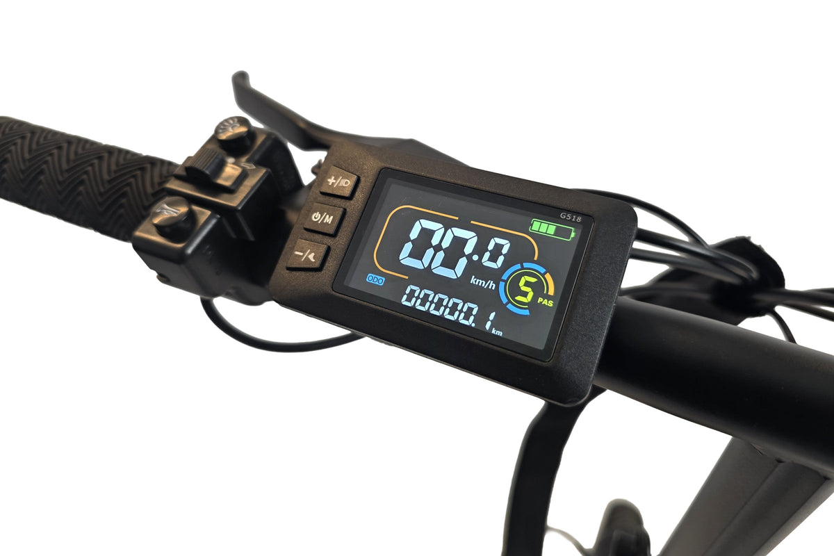 Alba G518 NFC LCD gösterge açık; hız, pedal destek kademesi ve batarya seviyesi görünür