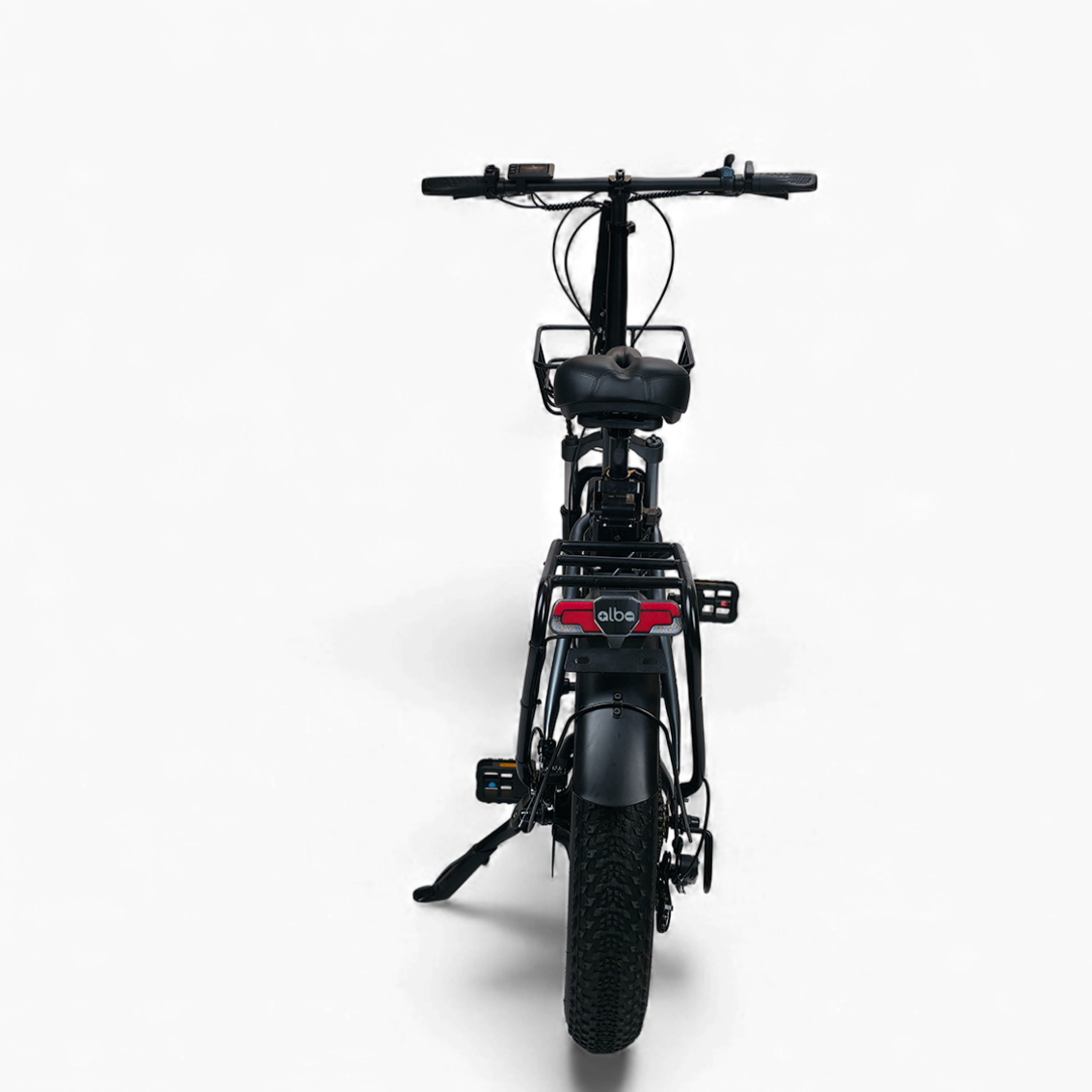 Alba Fold s arkadan tam çekim