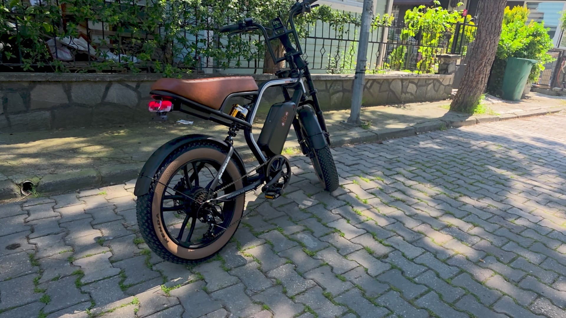 Videoyu yükle: Alba Motobike X10
